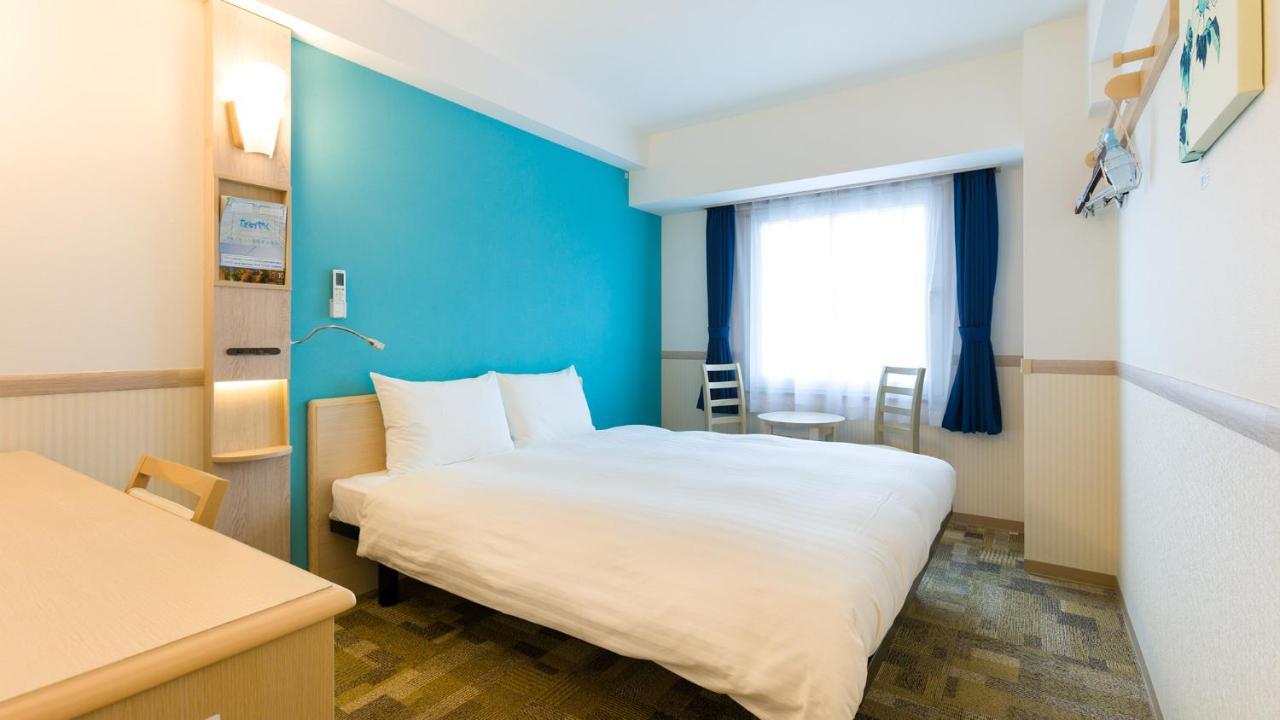 Toyoko Inn Shiki Eki Higashi Guchi Rom bilde